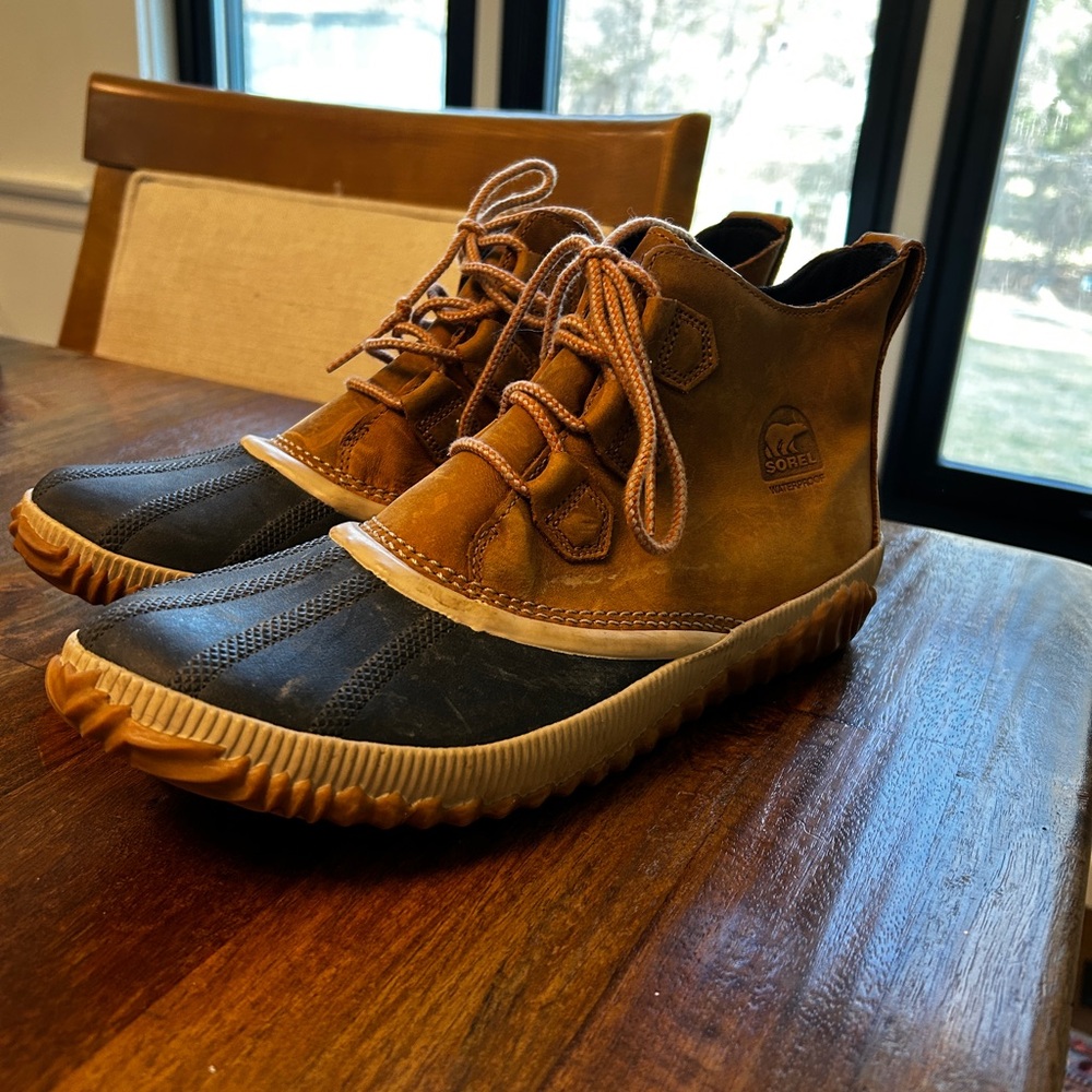 Sorel waterproof Booties